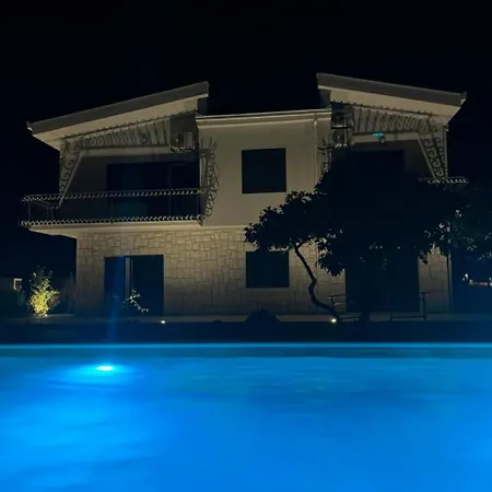 Dolina * Opuzen (Dubrovnik-Neretva)