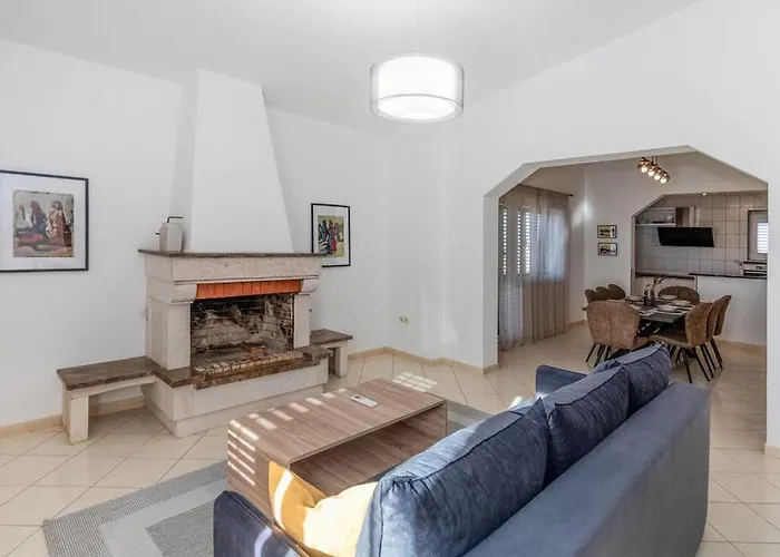 Dolina * Opuzen (Dubrovnik-Neretva)